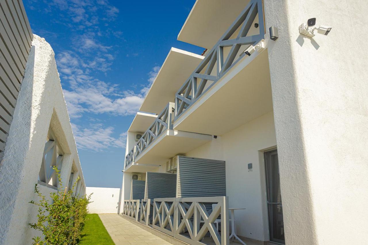 White Vama Veche Hotel Bagian luar foto