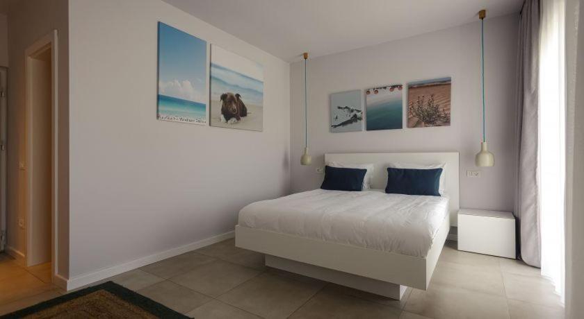 White Vama Veche Hotel Bagian luar foto